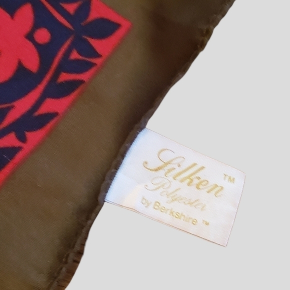 BERKSHIRE 𝅺silken POLYESTER By Scarf Chiffon Red Brown Fall Floral - Picture 6 of 6